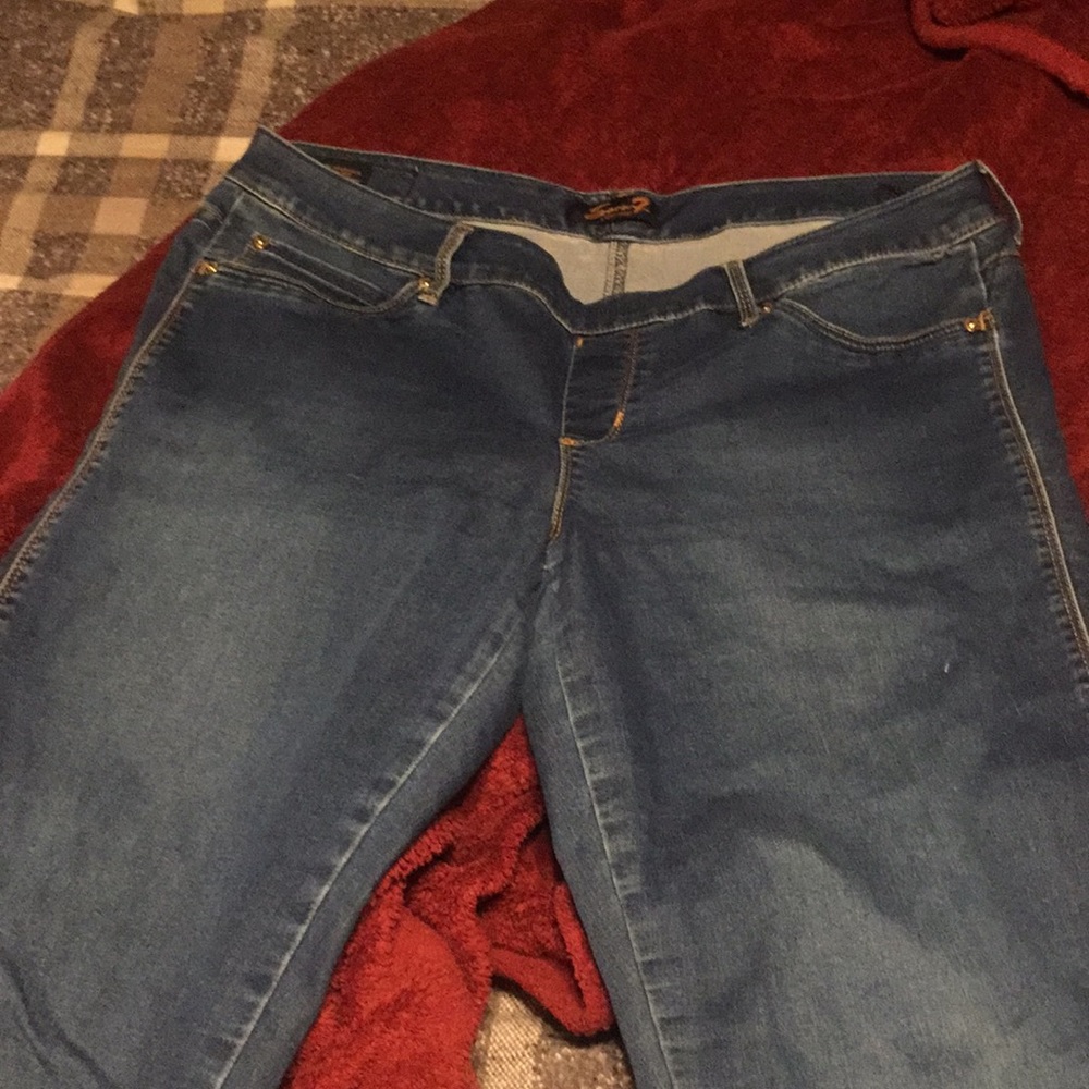 Seven capris